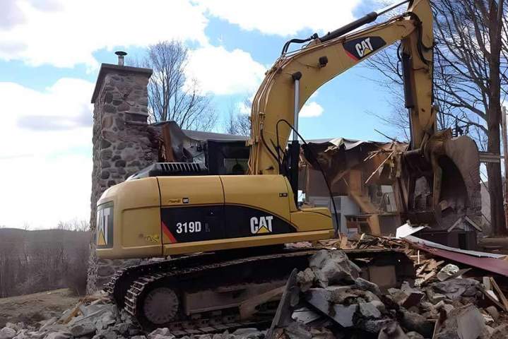 Services de démolition sécuritaires et remise en état.