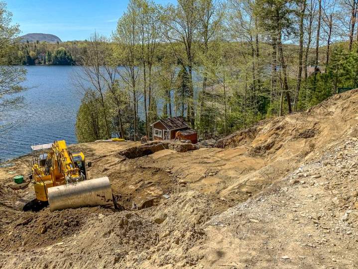 Terrassement pour construction domiciliaire Sutton