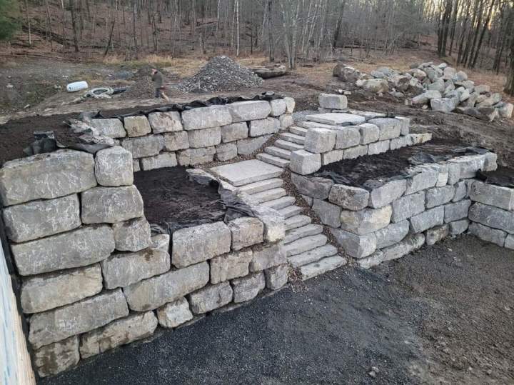 Aménagement de mur de soutènement Sutton